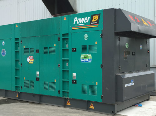 庄浪升级发电机组的过程中需要注意哪些安全事项？